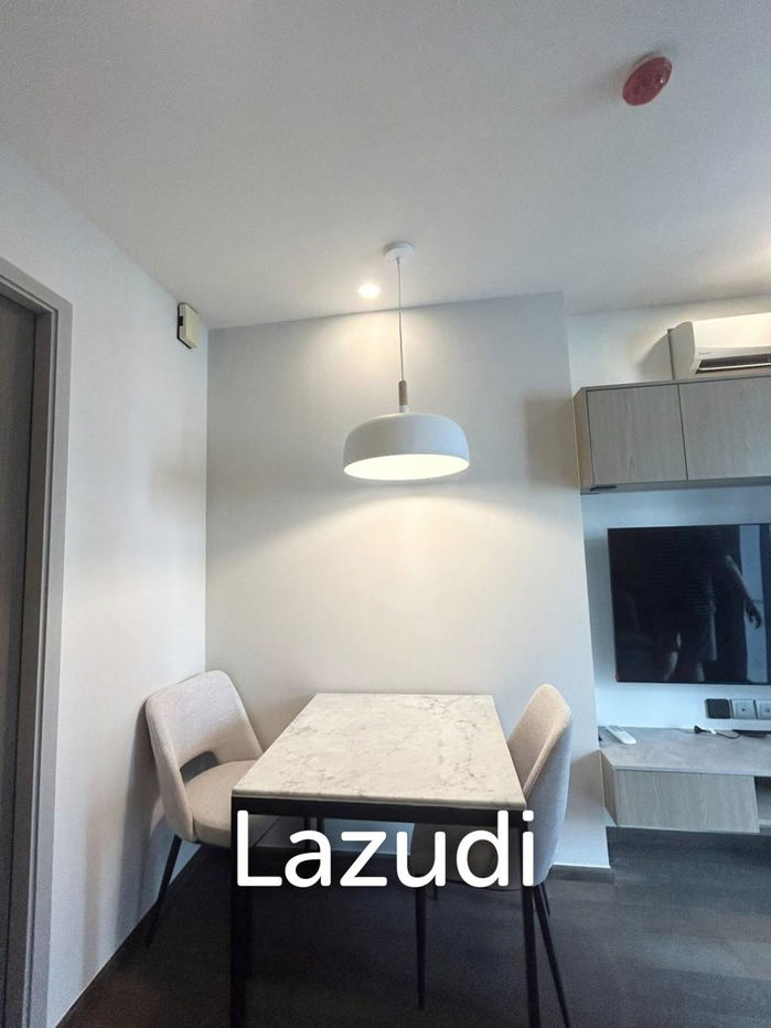 picture Spacious 1-Bedroom Condo in Bangkoks Ideo Q - 3/7