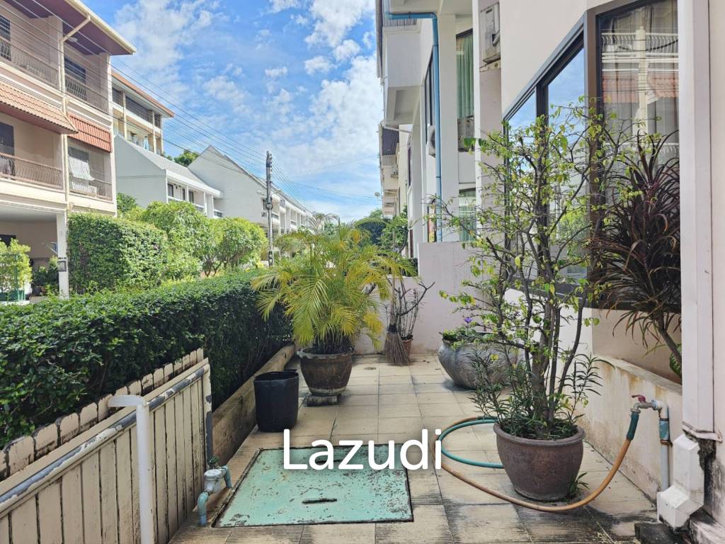 picture BAAN SUKSAMRAAN :  3 Storey townhouse near town and beach - 33/41