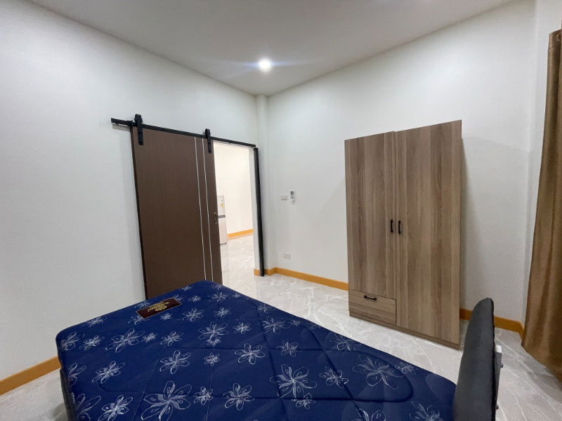 รูป ให้เช่าบ้านเดี่ยวชั้นเดียว   1 ห้องนอน 1 ห้องน้ำ 1  ห้องครัว  1 ที่จอดรถ - รูปที่ 3/6