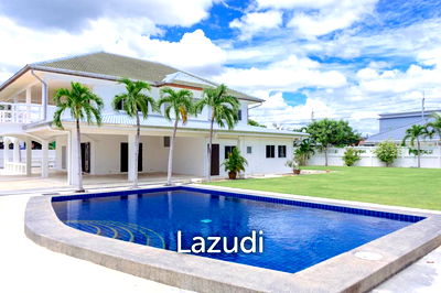 Houses for sale Hua Hin Prachaubkirikhan : Stunning 2 Storey 5 Bed with 1 Rai land in City Center