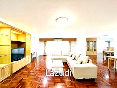 คอนโดให้เช่า : 3 Bed 4 Bath 265 SQ.M Regent on the Park 3