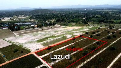 Land for sale Thap Tai, Prachuap Khiri Khan : Land For Sale : 4-0-18 Rai With Scenic Mountain View in Thap Tai
