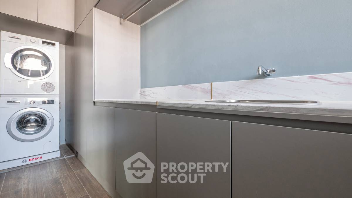 picture 2-BR Condo at KRAAM Sukhumvit 26 near BTS Phrom Phong (ID 2454285) - 6/17