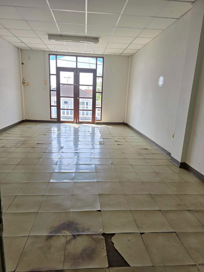 รูป 🏢 อาคารพาณิชย์ 3 ชั้นครึ่ง ทำเลดี ซอยร่วมมิตรพัฒนา ห้าแยกวัชรพล ทำเลพร้อมใช้ เหมาะทำกิจการได้ทันที ไม่ว่าจะออฟฟิส คาเฟ่ คลินิก เสริมสวย  - รูปที่ 8/10