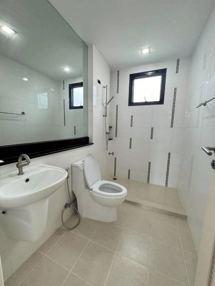 picture Renting a two-story house
Habitia Orbit Hatai Rat Project - Samwa West District
3 bedrooms | 3 bathrooms  - 7/10