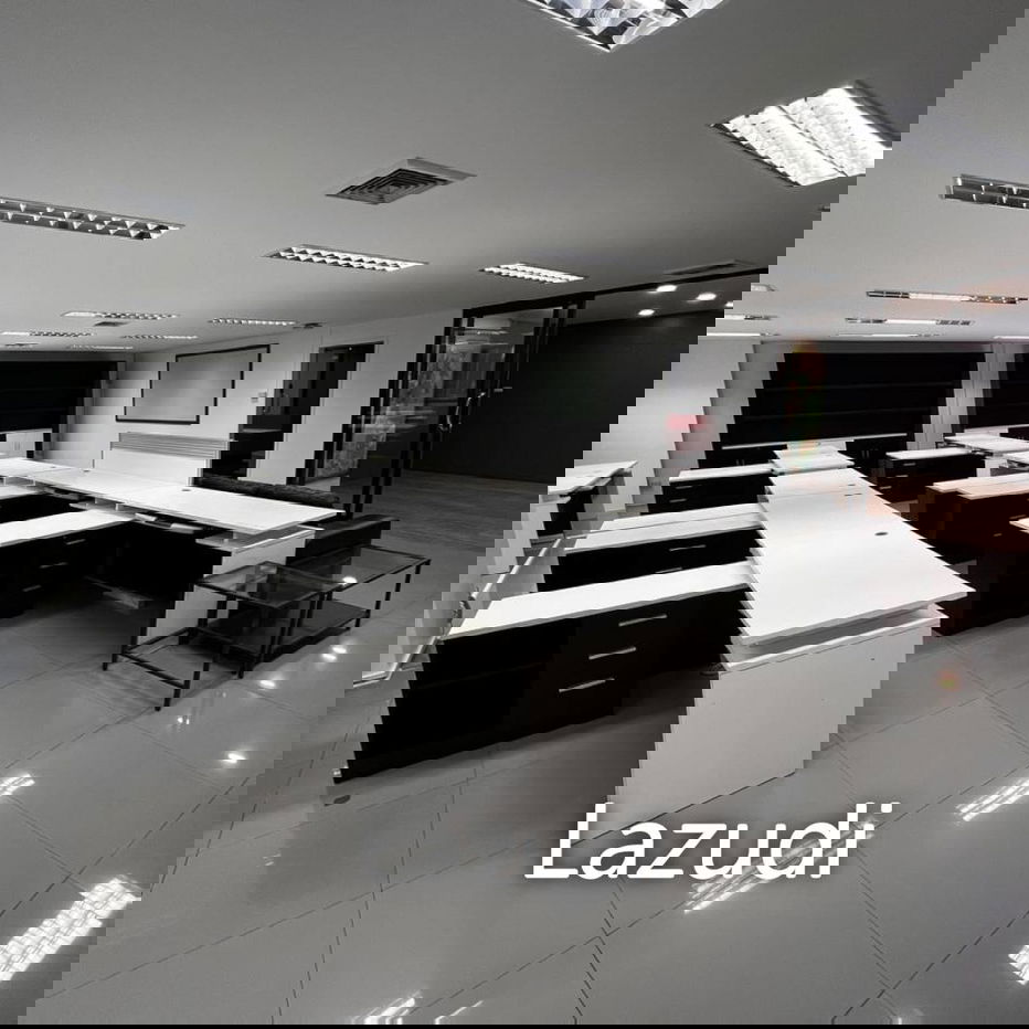 รูป Modern Furnished Office Space in Khlong Tan Nuea Bangkok - รูปที่ 25/28