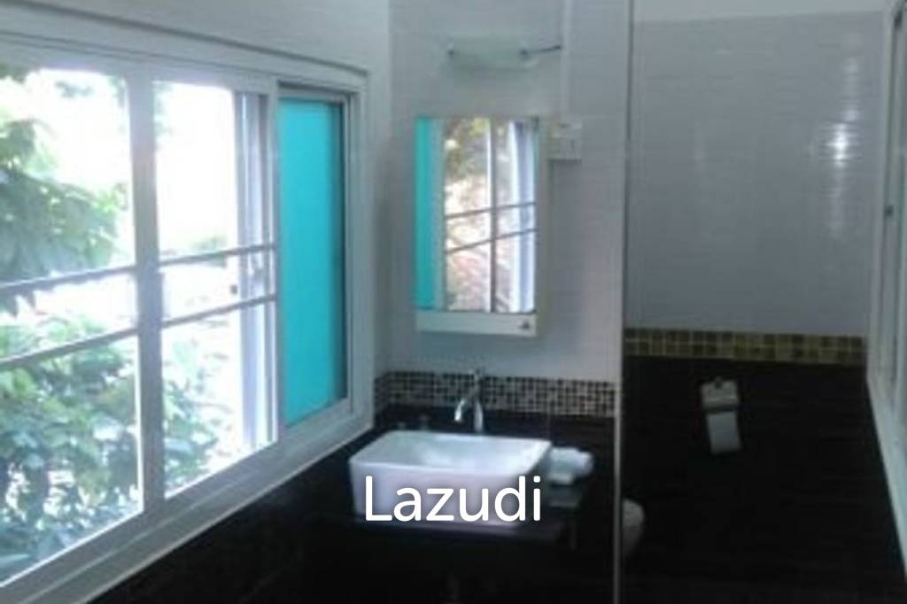 รูป 2-Bedroom Townhouse For Sale In Soi Saiyuan, Rawai - รูปที่ 13/17