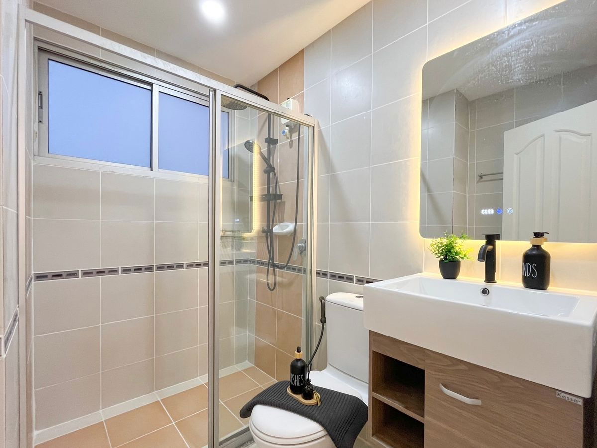 picture For sale: Luxurious penthouse in Charan area, 100 sq m., 28th floor, beautiful view, City Home Ratchada-Pinklao project, parking for 2 cars. - 4/25