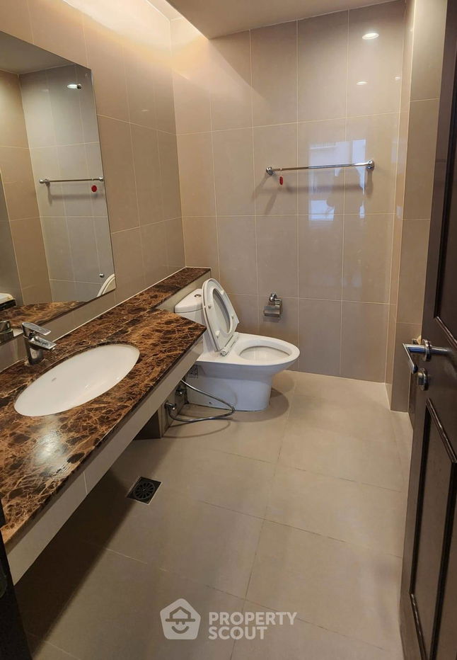 picture 1-BR Condo at The Prime11 Sukhumvit Condominium near BTS Nana (ID 2454733) - 8/8