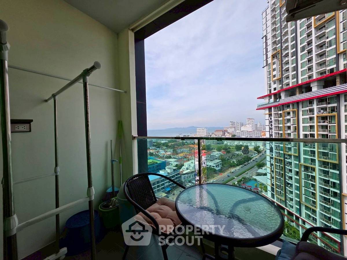 picture 1-BR Condo at Dusit Grand Condo View close to Jomtien Beach (ID 2454298) - 10/12