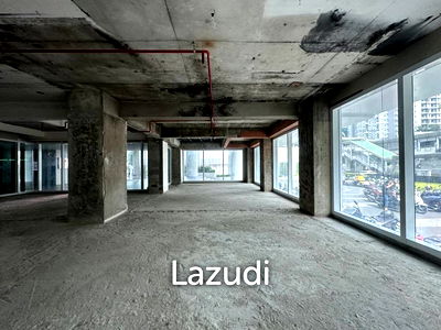 Retail spaces for rent Sathon Road : Spacious Retail Space in Sathorn Prime Bangkok