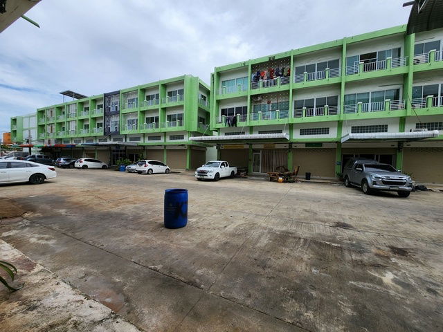 picture FOR SALE  COMMERCIAL BUILDING PROPERTY  2950000 BAHT. - 3/8