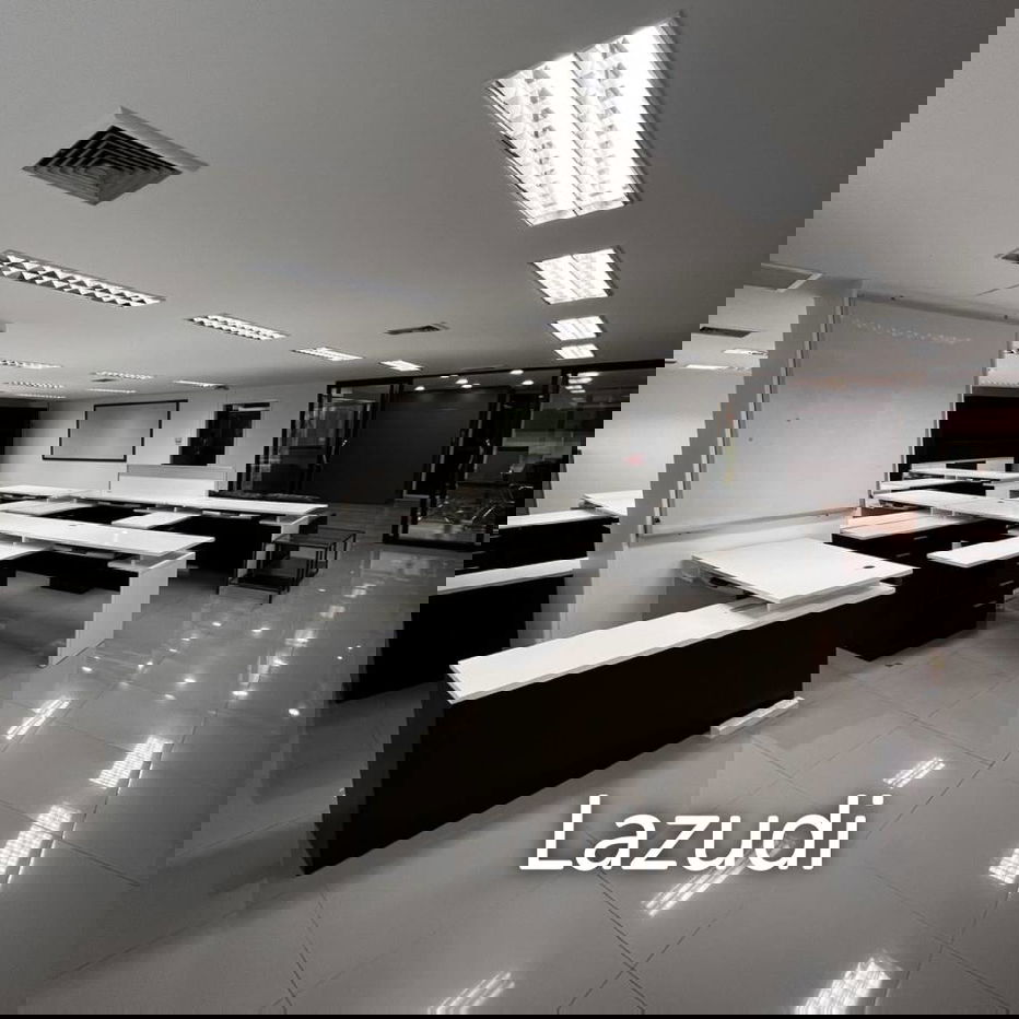 รูป Modern Furnished Office Space in Khlong Tan Nuea Bangkok - รูปที่ 6/28