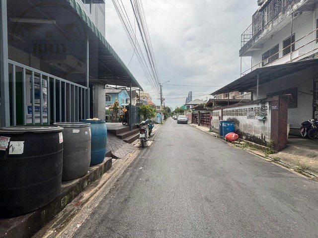 picture Urgent Sale: 4-Storey Apartment, 33 Rooms, THB 12 Million Ladprao 136, Bang Kapi, Bangkok   - 4/19