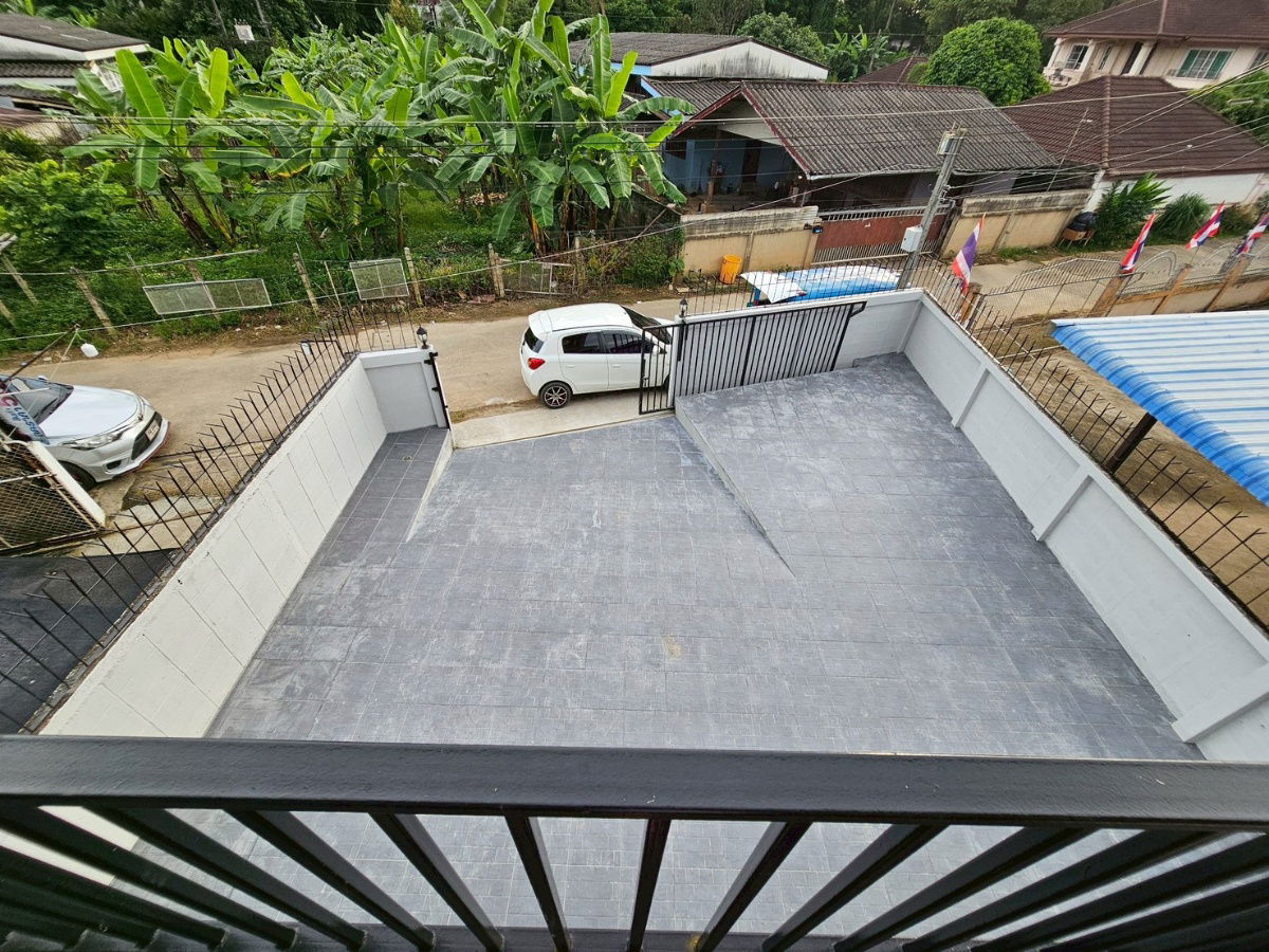 picture Two storey house for rent with 3 bedrooms,31 toilets and 1 kitchen.  - 19/33
