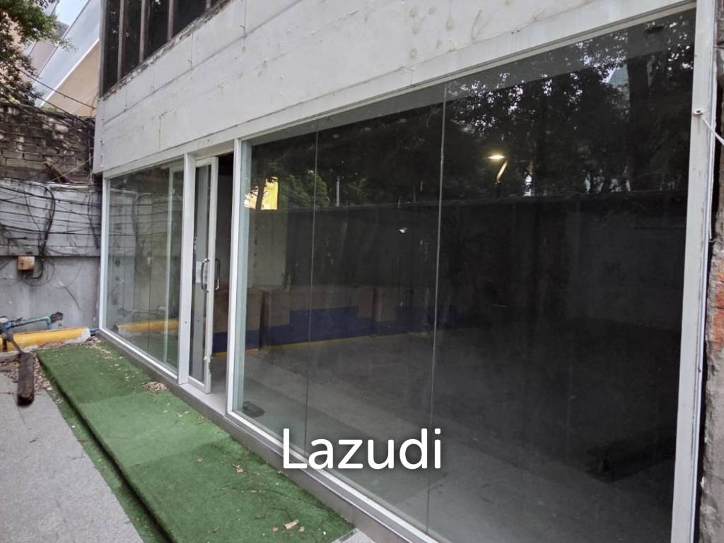 รูป ร้านค้าพร้อมพื้นที่กว้าง 149 ตร.ม. ใกล้โรงแรม G สีลม บางรัก - รูปที่ 2/7