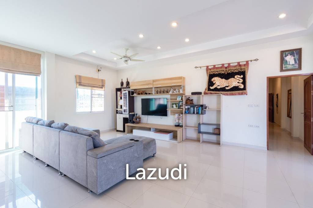 รูป SINGLE HOUSE ON SOI 88 : 4 bed on good location - รูปที่ 3/32