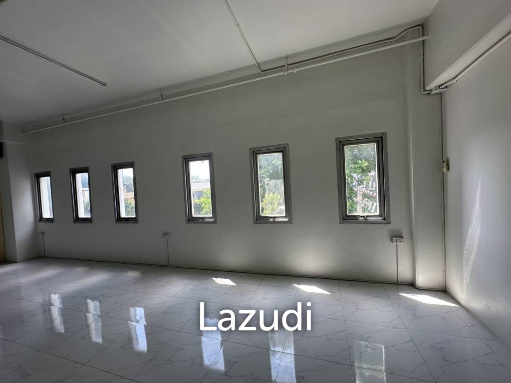 รูป สำนักงานให้เช่าในโครงการ Liberty Park 1 ย่านคลองเตยเหนือ - รูปที่ 2/9