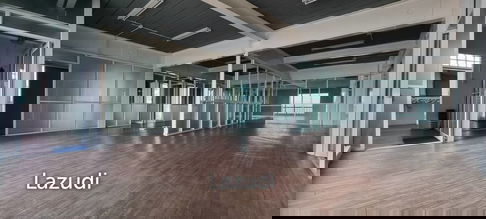 พื้นที่สำนักงานขนาดใหญ่ ชั้น 4 ทำเลดี พร้อมตกแต่งบางส่วน