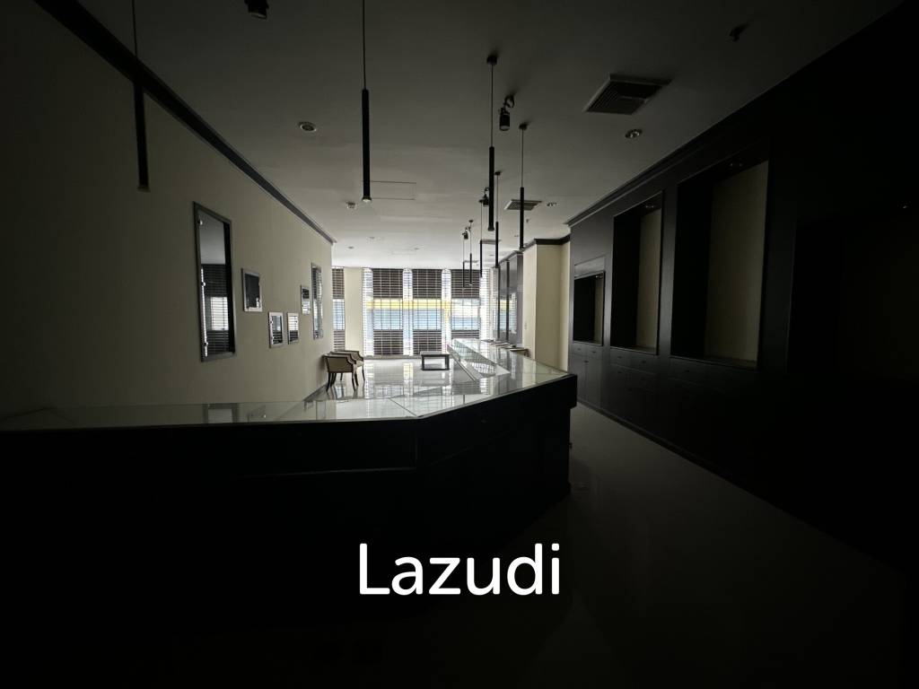 รูป พื้นที่ค้าปลีกทันสมัยใกล้สีลมในอาคารปิยะมิตร์ ย่านสุริยวงศ์ - รูปที่ 5/9