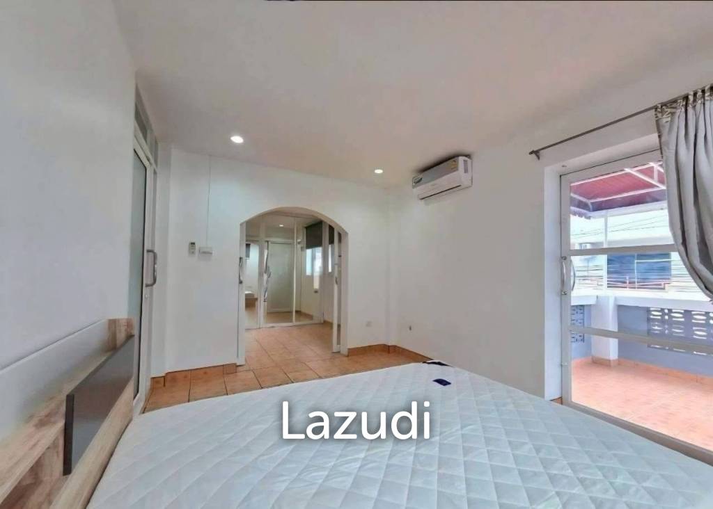 picture 3 Beds 3 Baths 400 SQ.M.  House  in Central Pattaya - 16/30