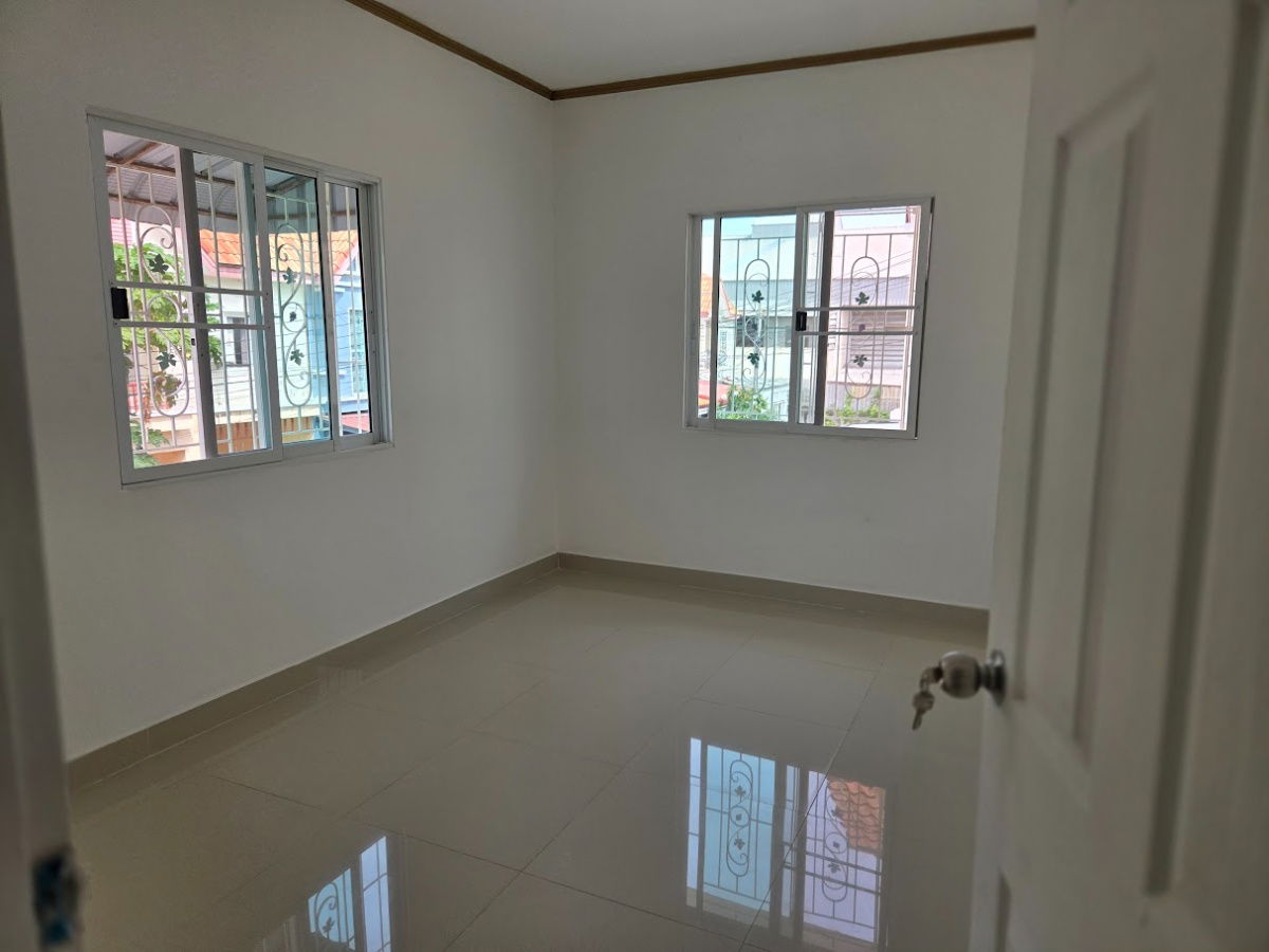 picture Corner house for sale in Siam Niwet Village 2, Pracha Uthit-Khu Sang - 14/15