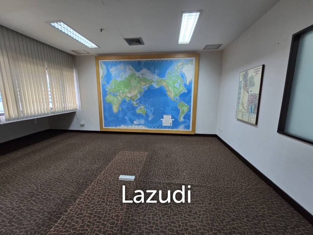 รูป ออฟฟิศซีทีไอทาวเวอร์ คลองเตย กรุงเทพ ตกแต่งบางส่วนใกล้ศูนย์ธุรกิจ - รูปที่ 3/19