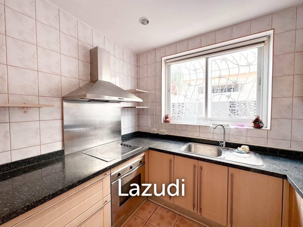 picture 3 Beds 3 Baths 400 SQ.M.  House  in Central Pattaya - 7/30