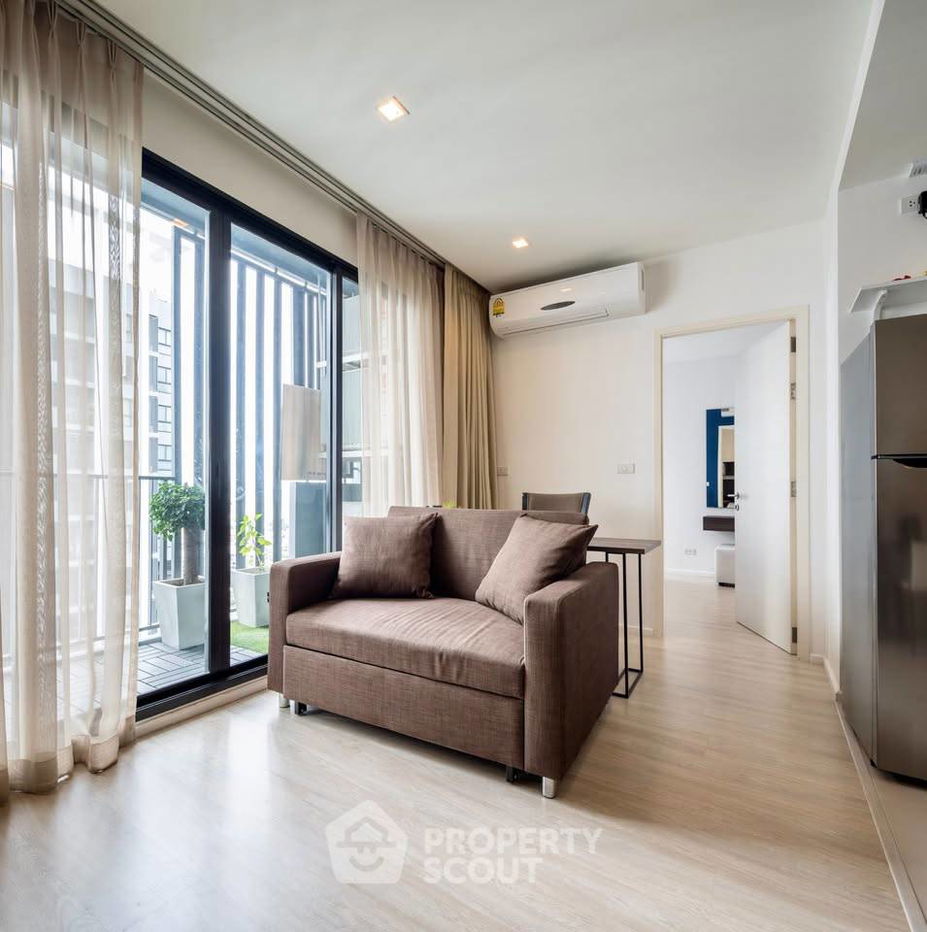 picture 1-BR Condo at Quinn Condo Ratchada 17 near MRT Sutthisan (ID 2454790) - 2/11
