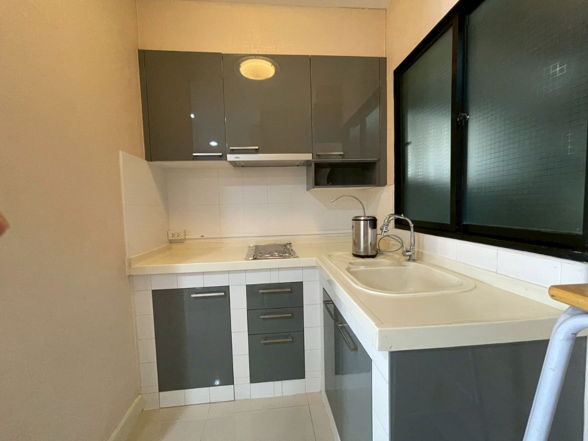 picture For Rent: Baan Klang Muang Rama 9 – Ramkhamhaeng 3-storey townhouse with full functionality in a prime and convenient location - 3/18