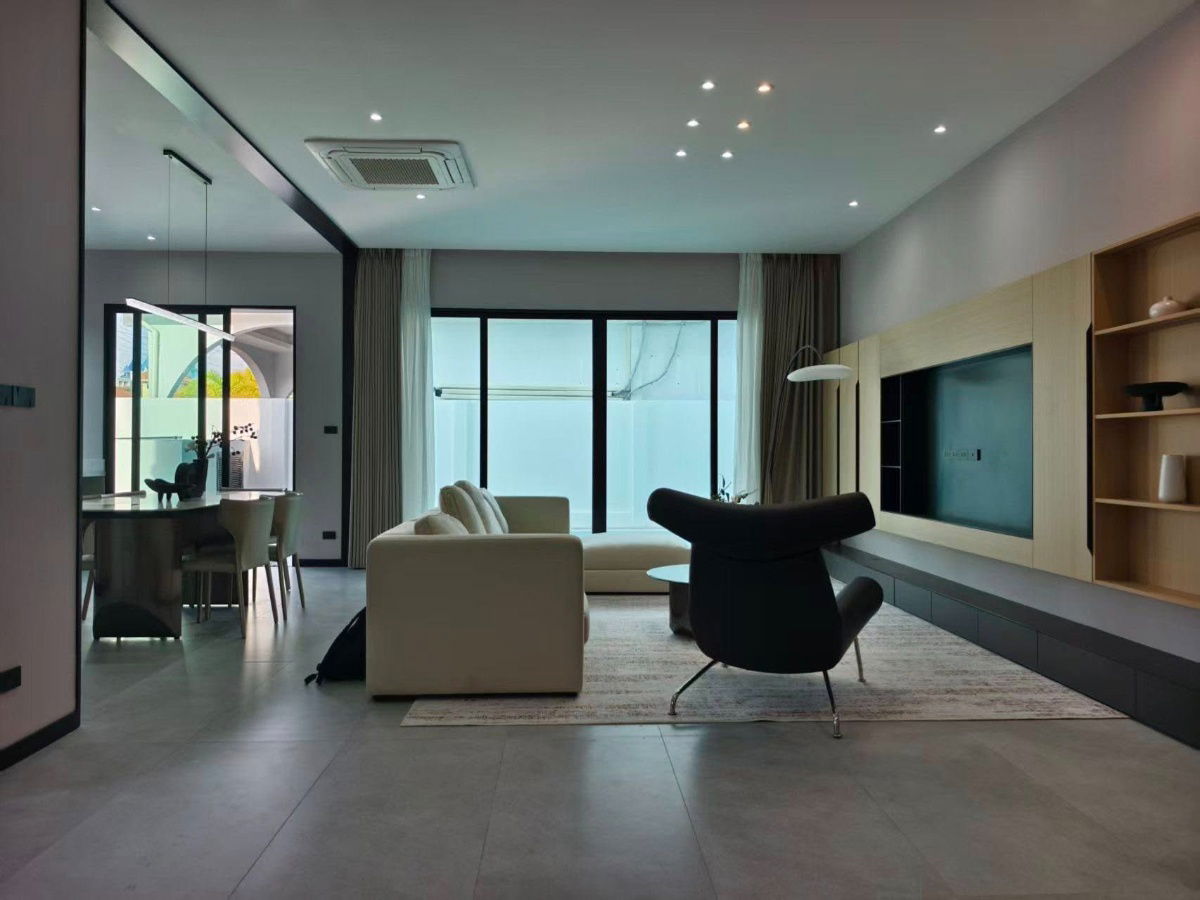 รูป ขายพูลวิลล่าหรูในพัทยา ทำเลเขาพระตำหนัก ตกแต่งพร้อมเข้าอยู่ - รูปที่ 6/23