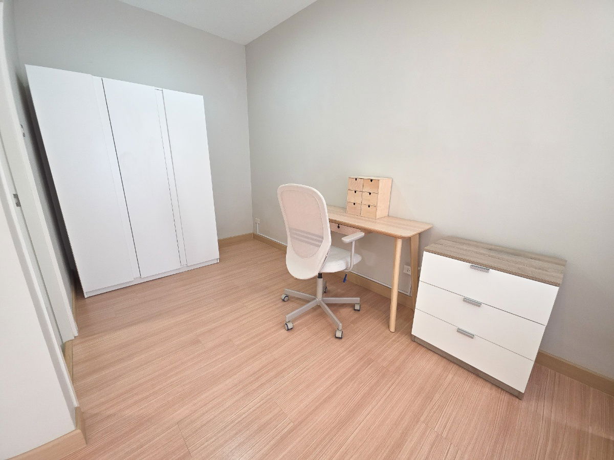 รูป บ้านเดี่ยว 3 นอน 3 น้ำ ต่อเติมพร้อมเฟอร์นิเจอร์ครบ พร้อมเข้าอยู่ ทำเลดี ใกล้ห้างและรร.นานาชาติมากมาย - รูปที่ 10/20