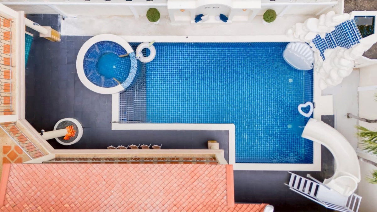 picture Pool Villa within a short walk to beautiful white sandy beach of Jomtien, Only Steps away 150metrs - 4/37