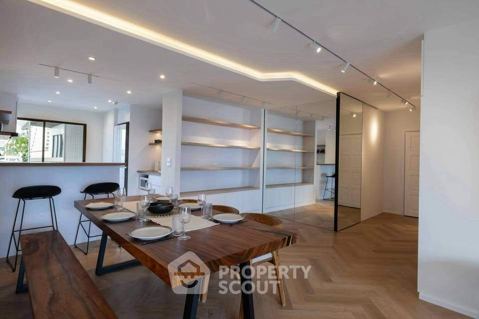 picture 3-BR Condo at Richmond Palace Condominium near BTS Phrom Phong (ID 2454900) - 3/19