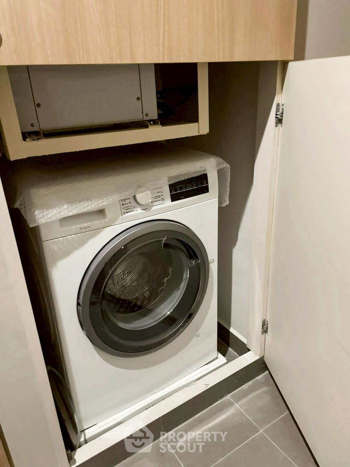 picture 1-BR Condo at Noble Ploenchit near BTS Phloen Chit (ID 2455271) - 12/14