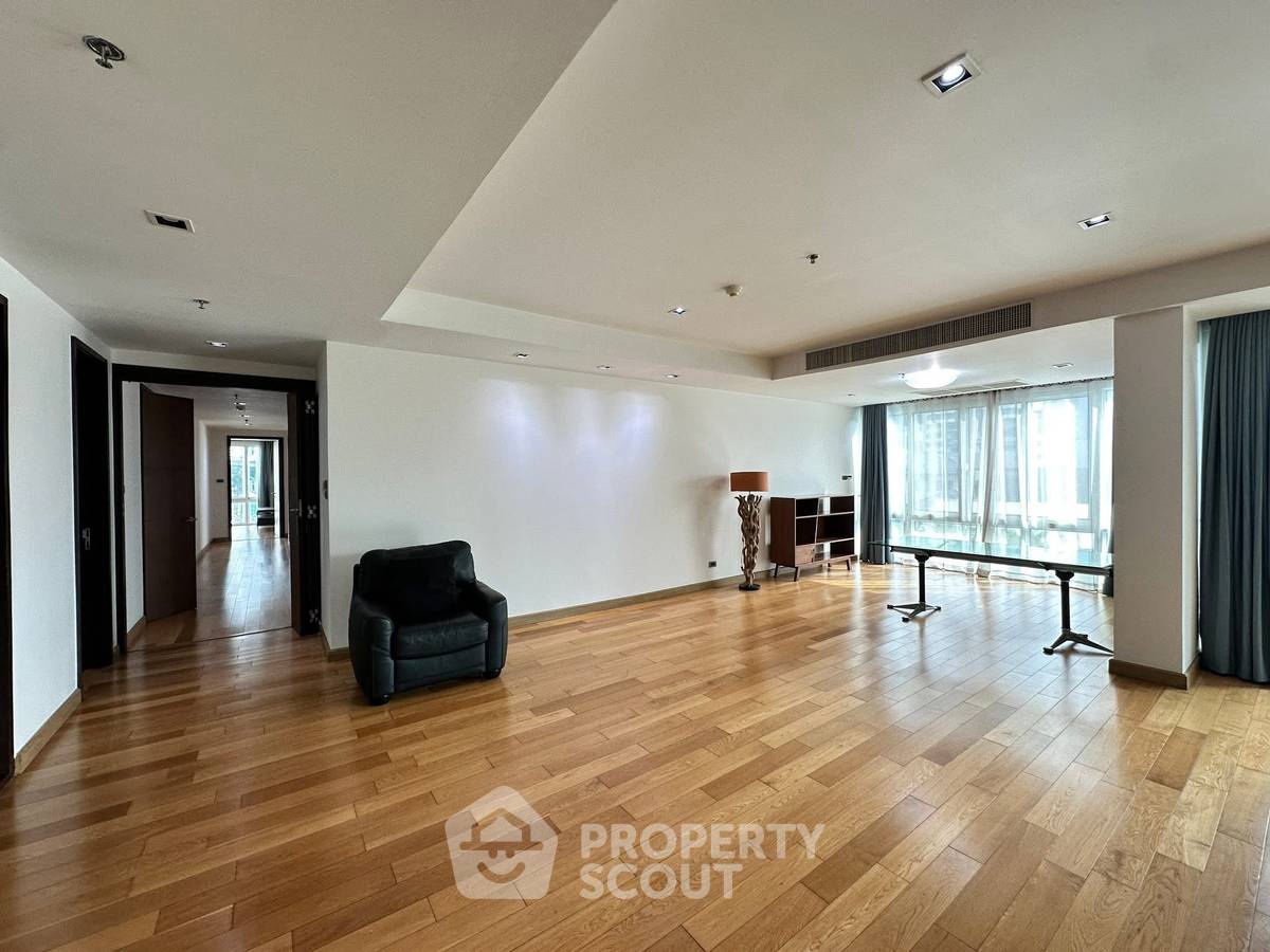 picture 4-BR Condo at Belgravia Residences Condominium near BTS Thong Lor (ID 2455113) - 6/17