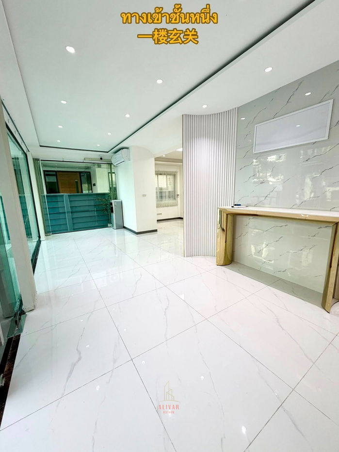 picture RH115425 For rent: Home office, 4-storey office building, newly renovated, Mengjai or Pracha Uthit area. - 22/27