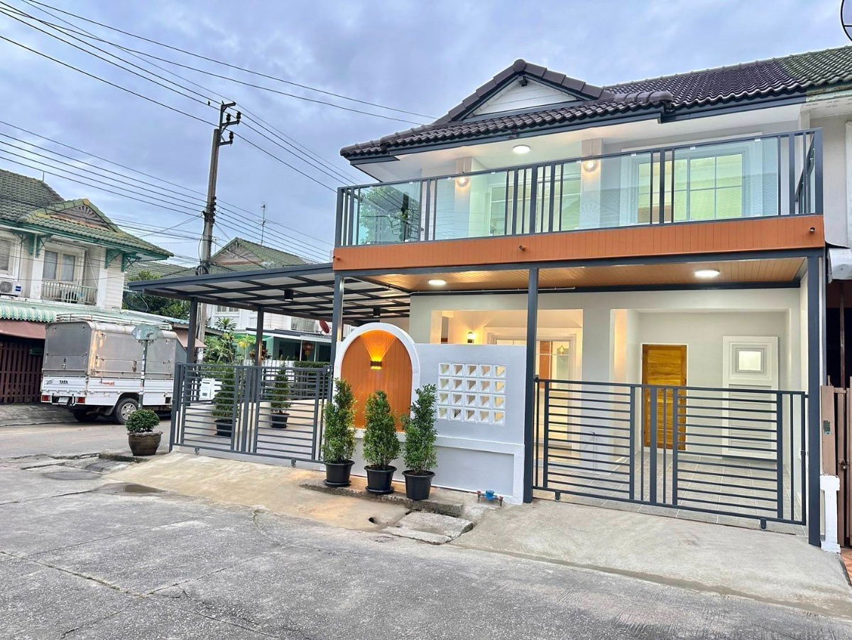 รูป บ้านหลังมุม  รีโนเวทใหม่ เหมือนบ้านมือหนึ่ง   หมู่บ้านพฤกษา 10  ติดถนนบางกรวย – ไทรน้อย  ใกล้บิ๊กซี ไทรน้อย - รูปที่ 3/22