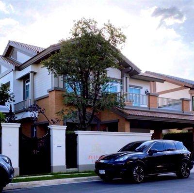 Houses for rent : RH113925 For rent 2-storey detached house at Nantawan Bangna km.7