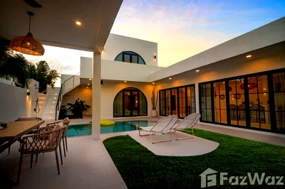 Houses for sale Blue Tree Phuket : 4 Bedroom Villa for sale in Si Sunthon, Phuket  1966007