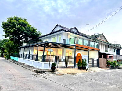 ทาวน์โฮม ไทรน้อย นนทบุรี : บ้านหลังมุม  รีโนเวทใหม่ เหมือนบ้านมือหนึ่ง   หมู่บ้านพฤกษา 10  ติดถนนบางกรวย – ไทรน้อย  ใกล้บิ๊กซี ไทรน้อย