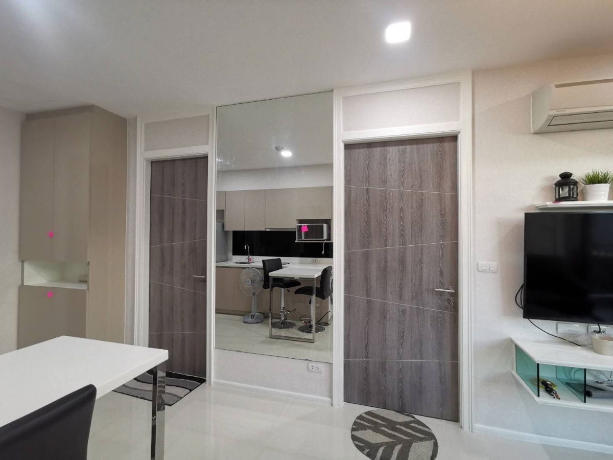 รูป Trapezo Sukhumvit 16 (ทราเพโซ สุขุมวิท 16) (1bed1bath 45sqm) - รูปที่ 8/9