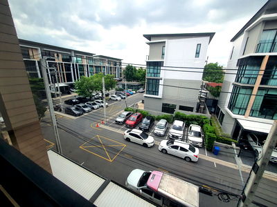 เช่าโฮมออฟฟิศ รร.แย้มจาดวิชชานุสรณ์  : ปล่อยเช่าลาดพร้าว​ พักอาศัยทำธุรกิจ​ ติดถนนใหญ่​ ติดทางด่วน