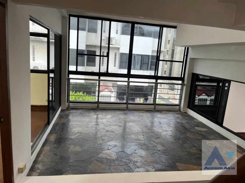 รูป 🔼🔽 AccomA 📩 Home Office 4 BR Townhouse in  Lumphini (AA45110) - รูปที่ 8/13