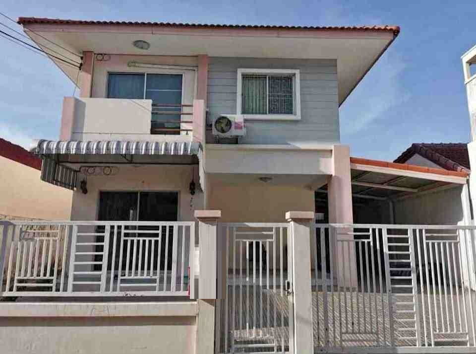 picture B1037 Single house for rent, Soi On Nut 17, can go through Pattanakarn Road. - 1/7