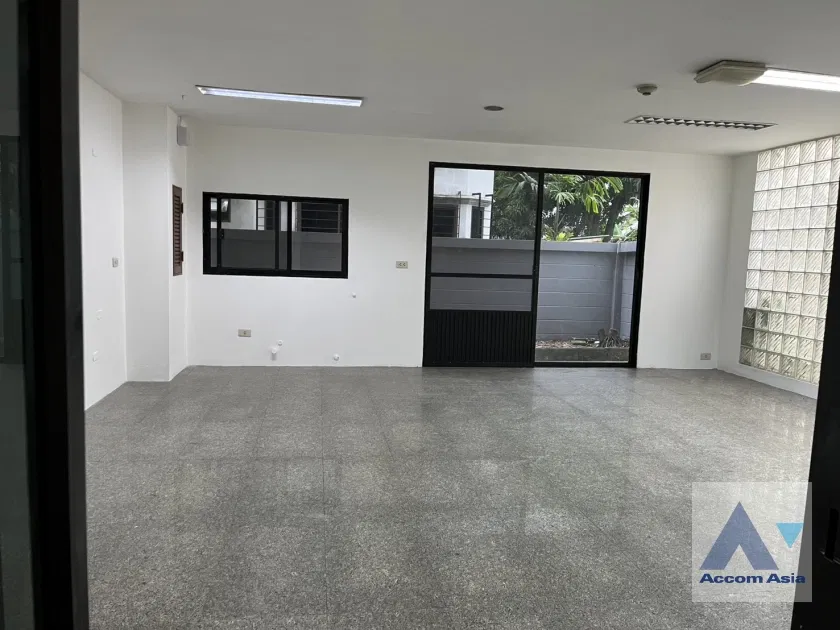 picture 🔼🔽 AccomA 📩 Home Office 4 BR Townhouse in  Lumphini (AA45112) - 2/13