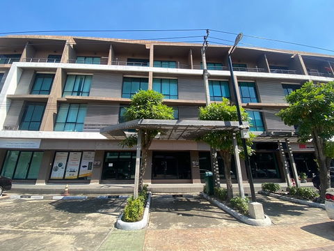 ให้เช่าอาคารพาณิชย์ 4 ชั้น โครงการบิซ พัฒนาการ-อ่อนนุช ตัดใหม่ Biz Pattanakarn-Onnut  เหมาะเป็นสำนักงาน จดบริษัทได้