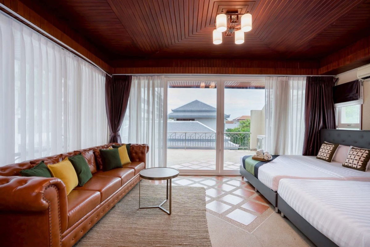 picture Pool Villa within a short walk to beautiful white sandy beach of Jomtien, Only Steps away 150metrs - 37/37