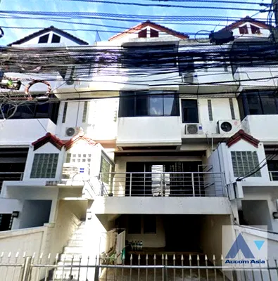 Townhouses for rent Sathon Road : 🔼🔽 AccomA 📩 Home Office 4 BR Townhouse in  Lumphini (AA45110)