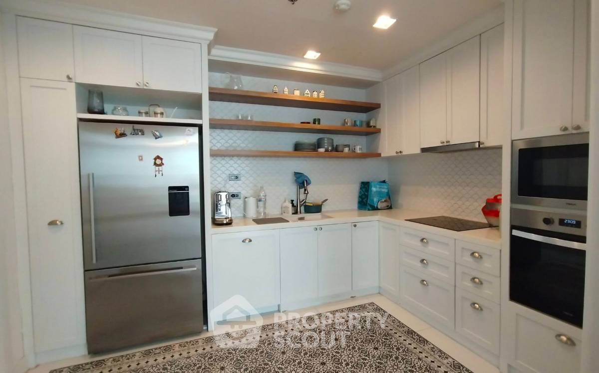 picture 4-BR Condo at Athenee Residence near BTS Phloen Chit (ID 2452119) - 4/7